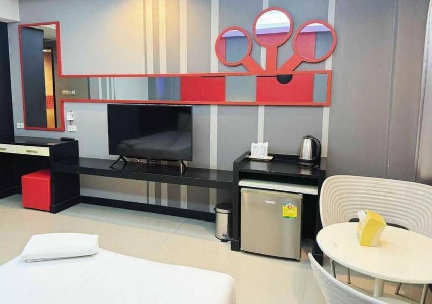 Capital O 75514 Vasidtee City Hotel Suphan Buri Eksteriør bilde