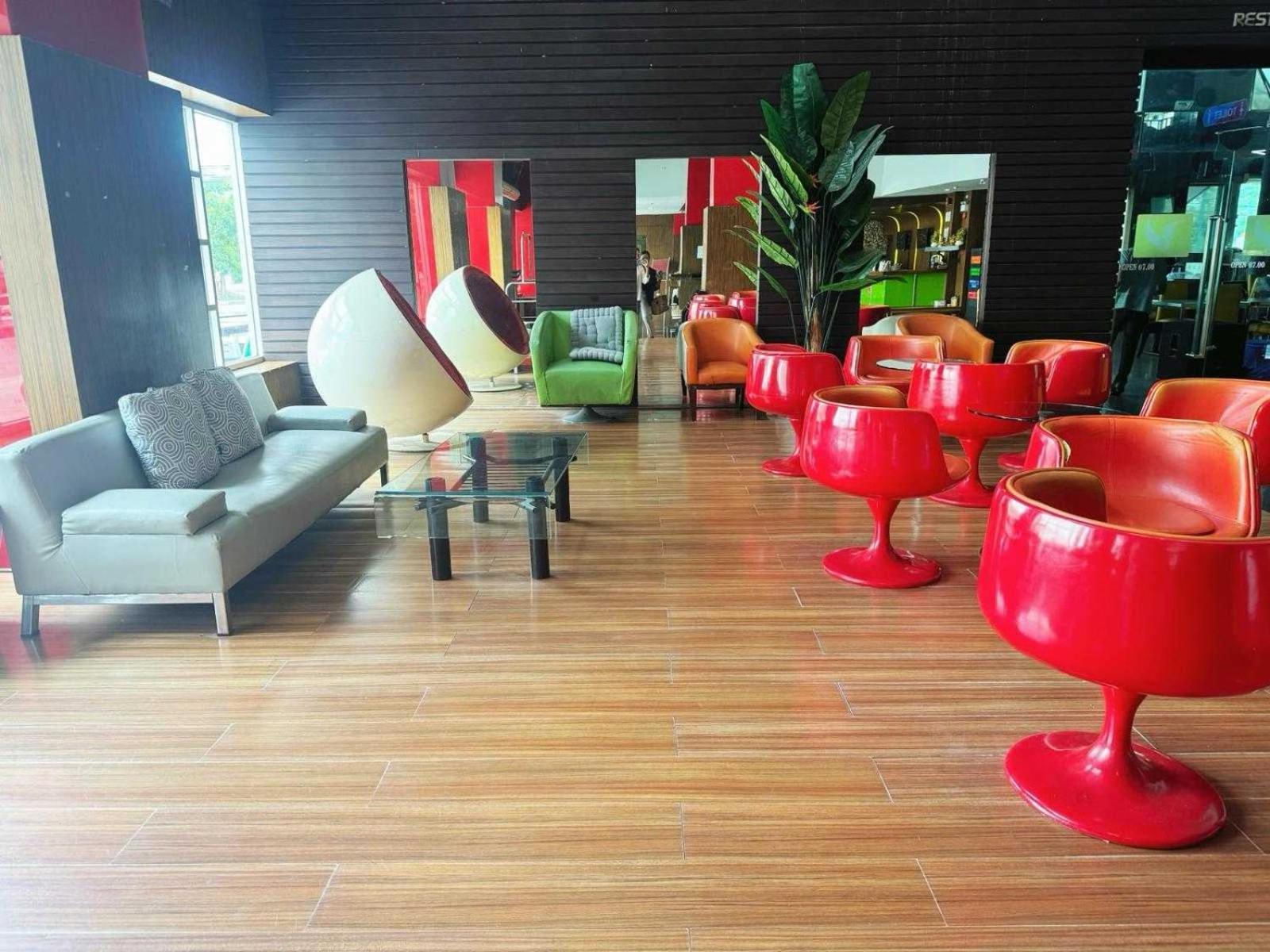 Capital O 75514 Vasidtee City Hotel Suphan Buri Eksteriør bilde