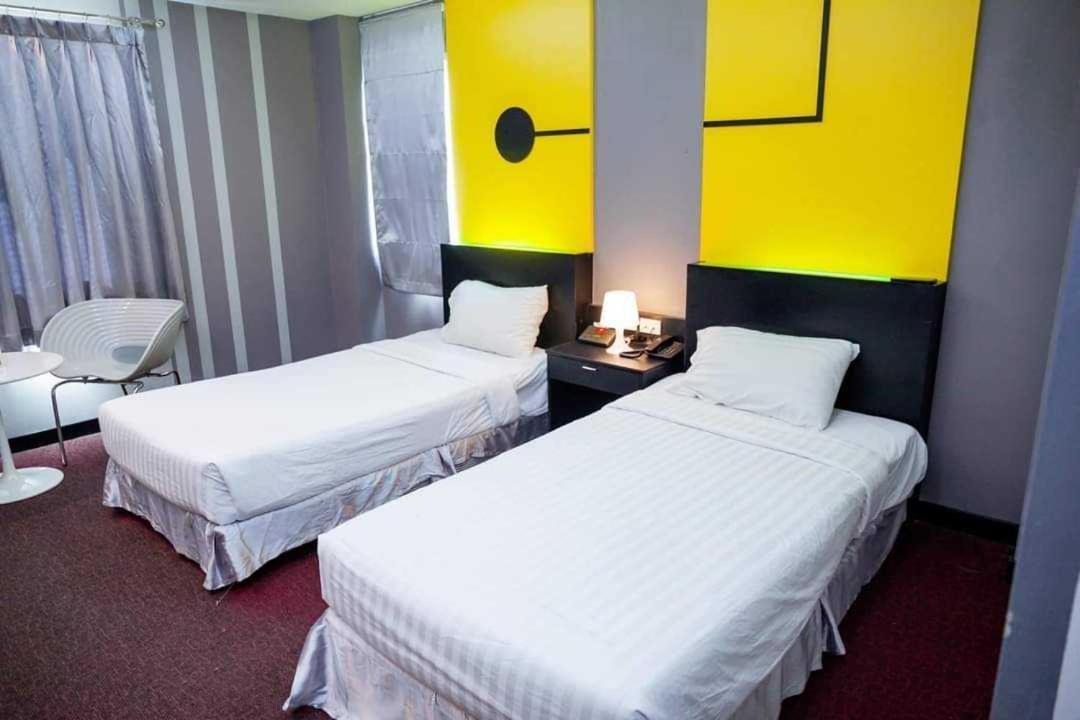 Capital O 75514 Vasidtee City Hotel Suphan Buri Eksteriør bilde