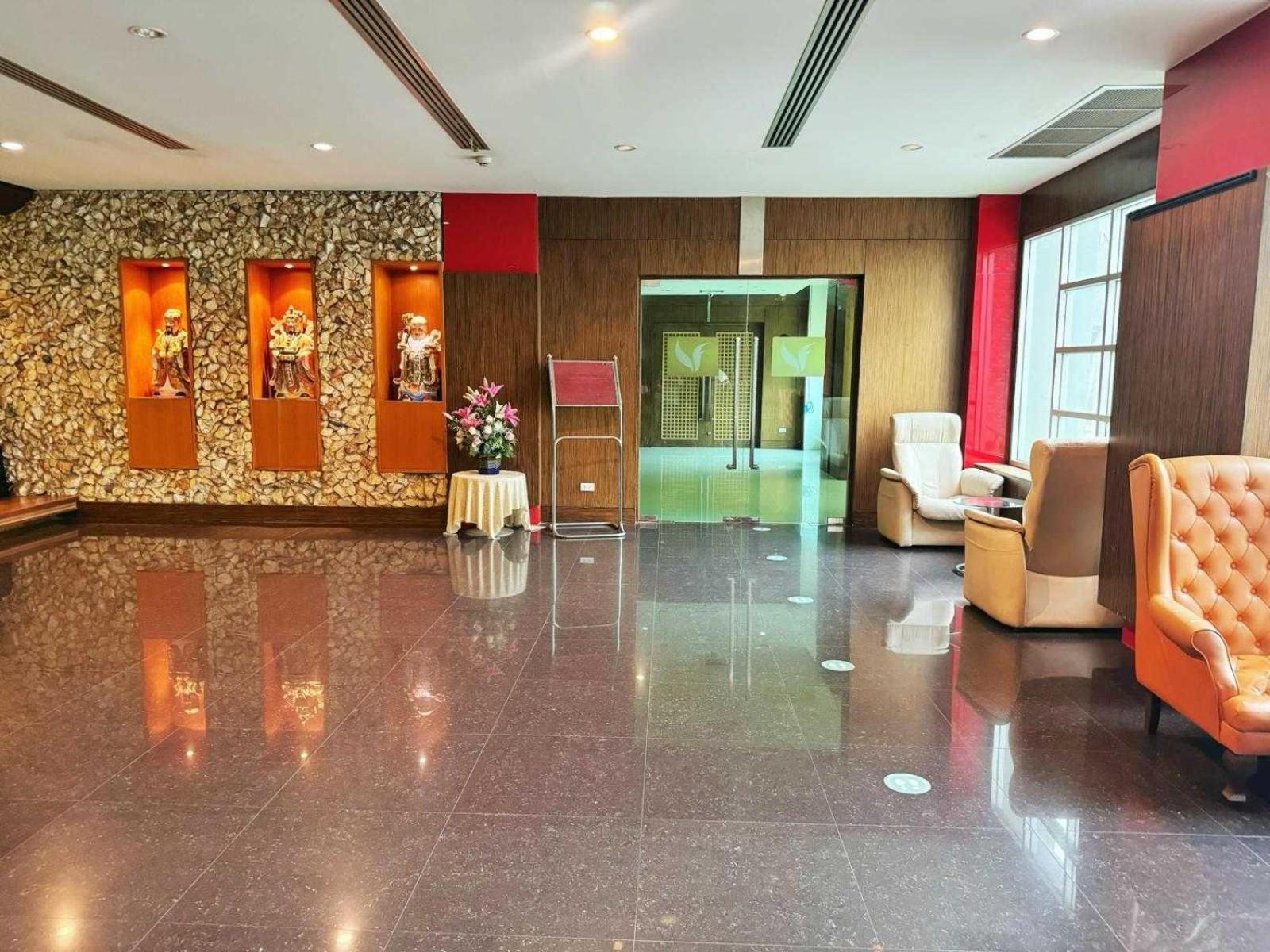 Capital O 75514 Vasidtee City Hotel Suphan Buri Eksteriør bilde