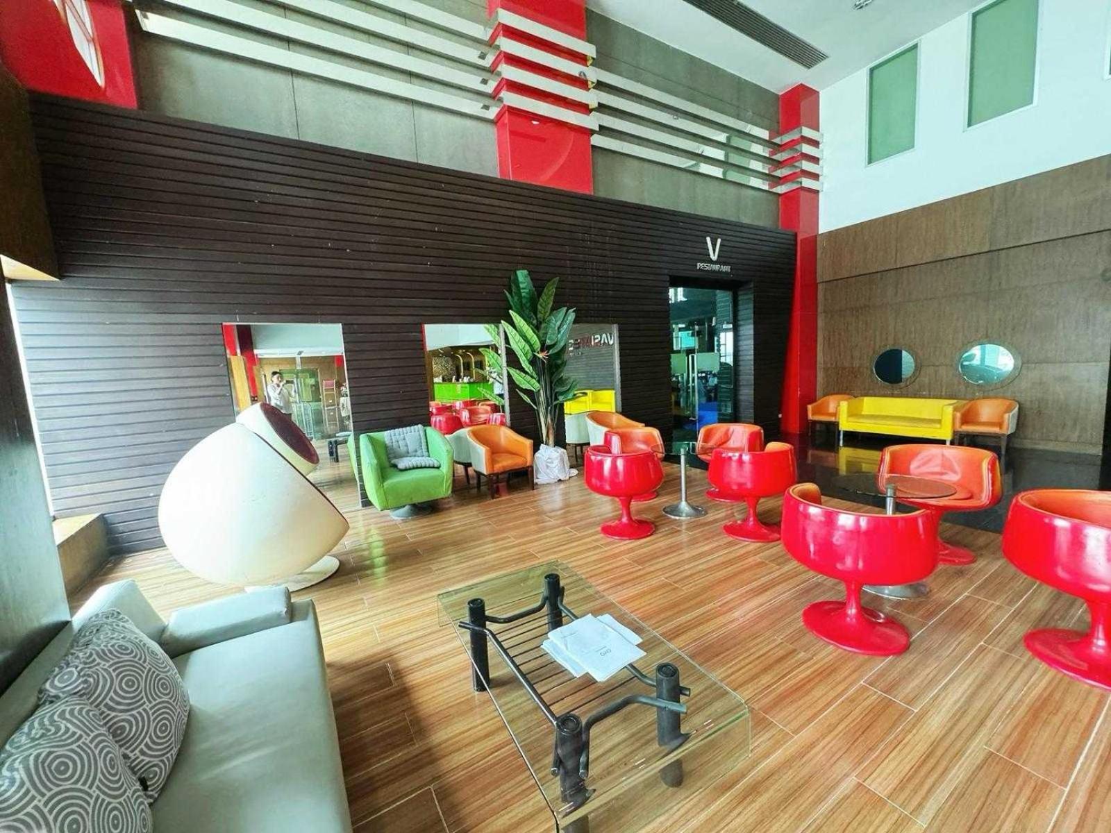 Capital O 75514 Vasidtee City Hotel Suphan Buri Eksteriør bilde
