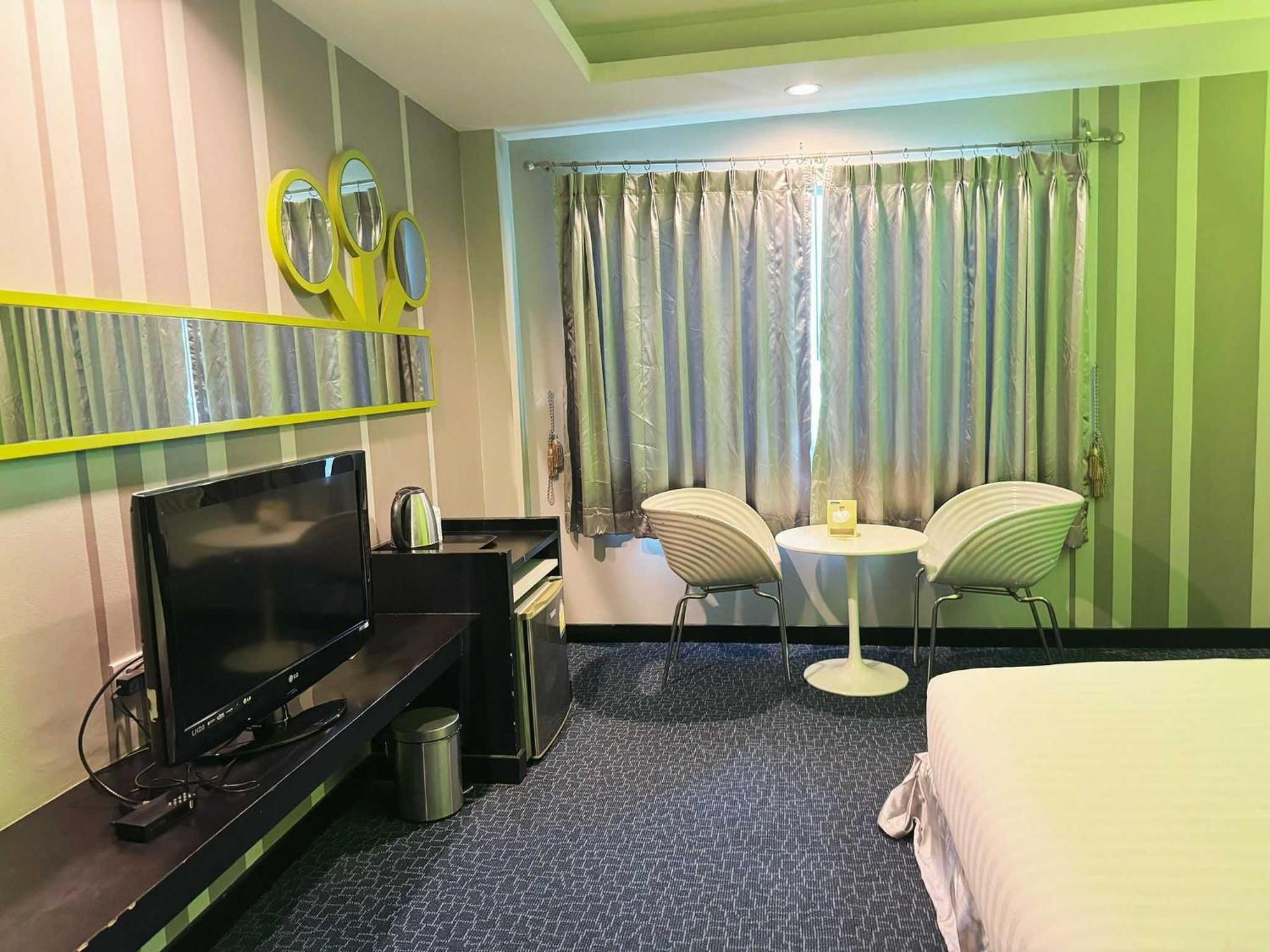Capital O 75514 Vasidtee City Hotel Suphan Buri Eksteriør bilde