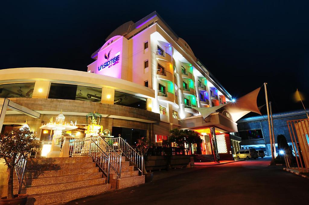 Capital O 75514 Vasidtee City Hotel Suphan Buri Eksteriør bilde